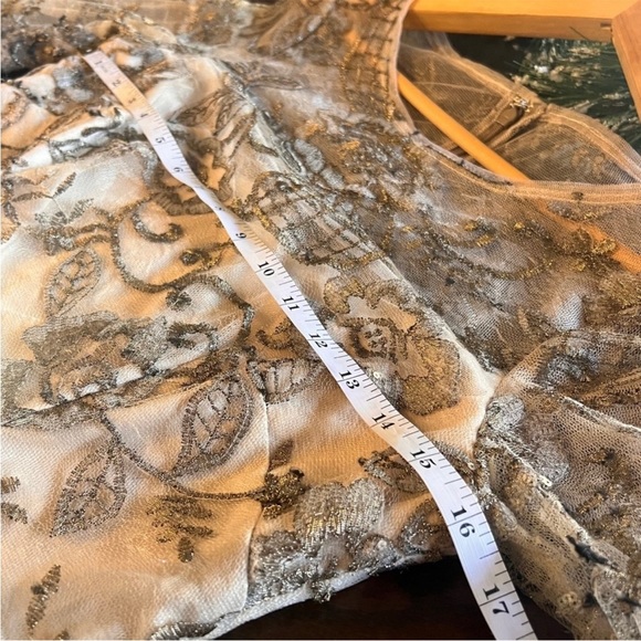 Adrianna Papell bell sleeve beaded sheath cocktail dress in size 8 - Picture 13 of 15